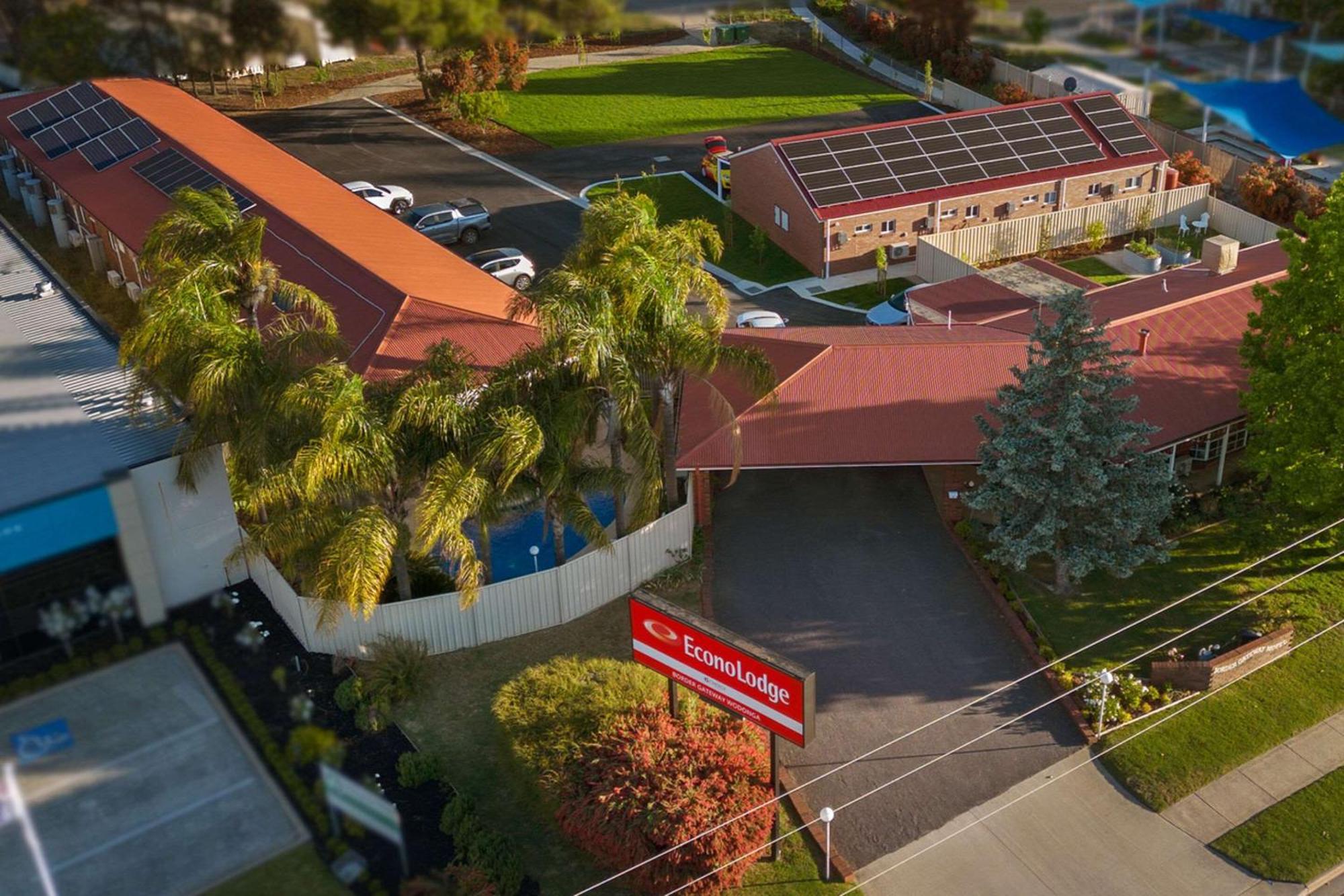 Econo Lodge Border Gateway Уодонга Экстерьер фото