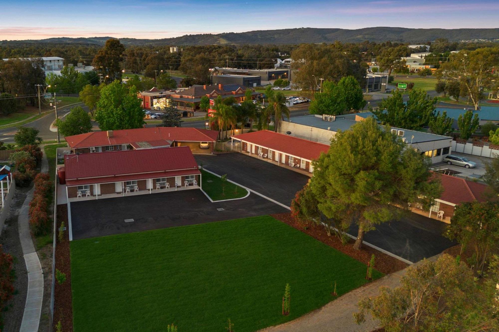 Econo Lodge Border Gateway Уодонга Экстерьер фото
