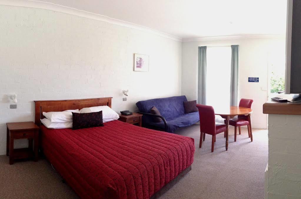 Econo Lodge Border Gateway Уодонга Экстерьер фото