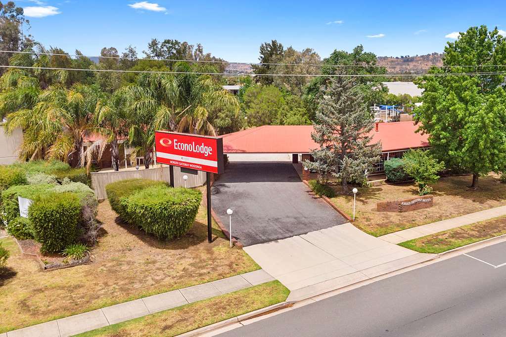 Econo Lodge Border Gateway Уодонга Экстерьер фото